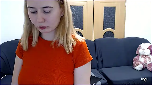 VioletaFlower7 online show from 8, 2, 2025