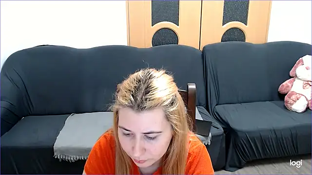 VioletaFlower7 online show from 13, 3, 2025