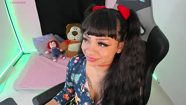 zoesullivan online show from 25, 12, 2024