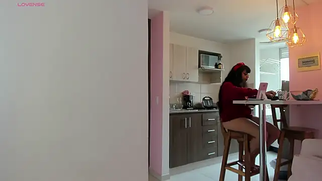 zoesullivan online show from 16, 1, 2025