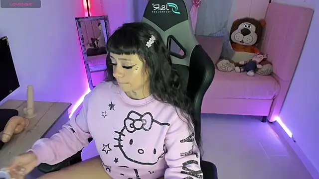 zoesullivan online show from 18, 3, 2025