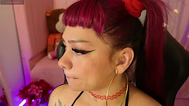 zoesullivan online show from 17, 4, 2026