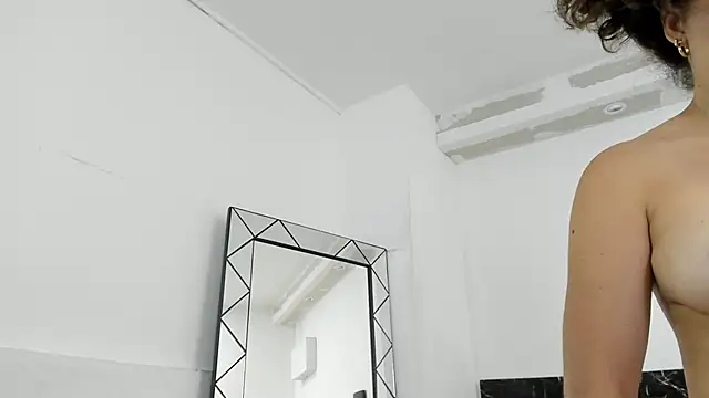 Juliabadlee online show from 8, 1, 2025