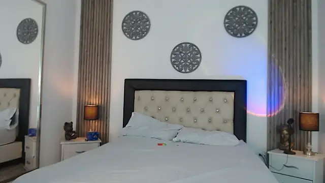 Julieta De Los Angeles online show from 29, 12, 2024