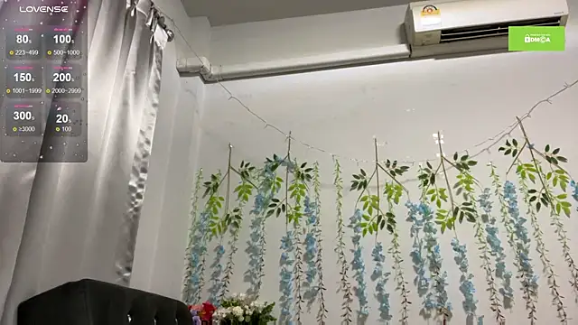 Isexxs online show from 8, 2, 2025