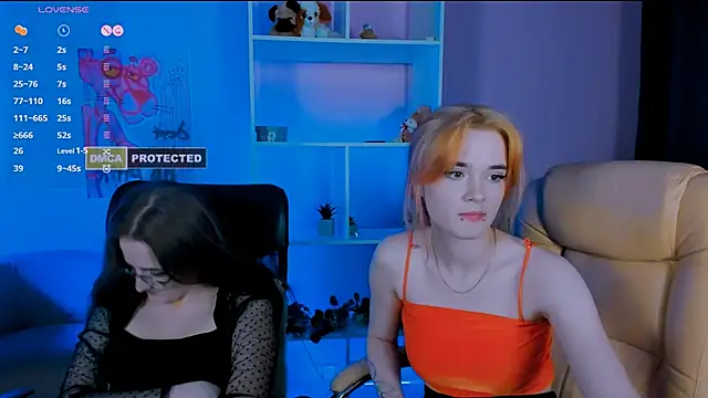 liana kisses online show from 8, 1, 2025