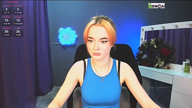 liana kisses online show from 4, 2, 2025