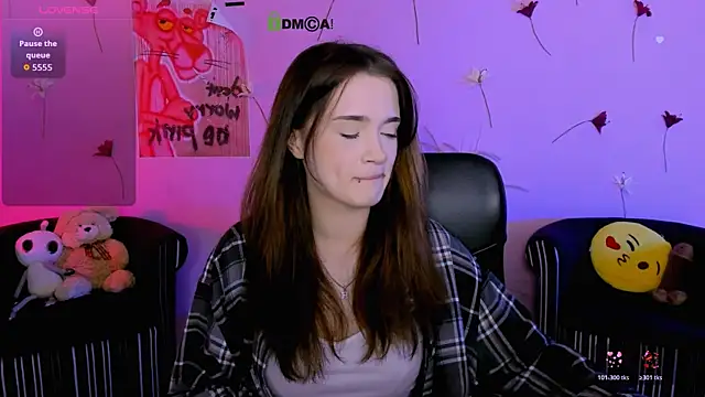 liana kisses online show from 5, 6, 2026