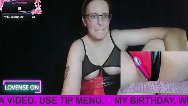 PernillaGirl online show from 10, 9, 2025