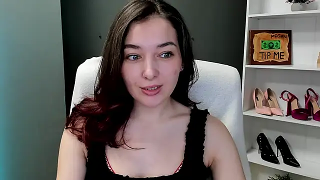 Snapshot of Meagn_Extasy chatting on 9, 6, 2026 Meagn Extasy online show from 9, 6, 2026