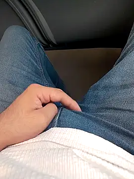 Snapshot of HornyBoy__2004 chatting on 11, 9, 2025 HornyBoy 2004 online show from 11, 9, 2025