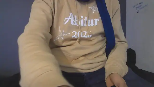 Snapshot of HornyBoy__2004 chatting on 17, 12, 2025 HornyBoy 2004 online show from 17, 12, 2025