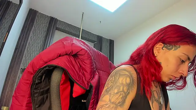 selene red  online show from 10, 6, 2026