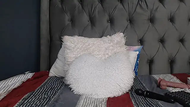 LOYAL SASHA online show from 22, 12, 2025