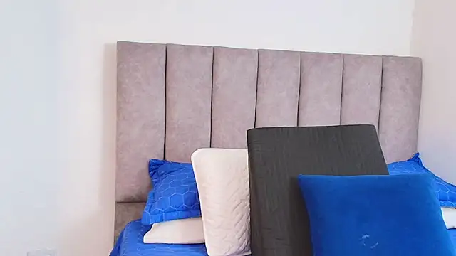 karina lewis  online show from 25, 1, 2025