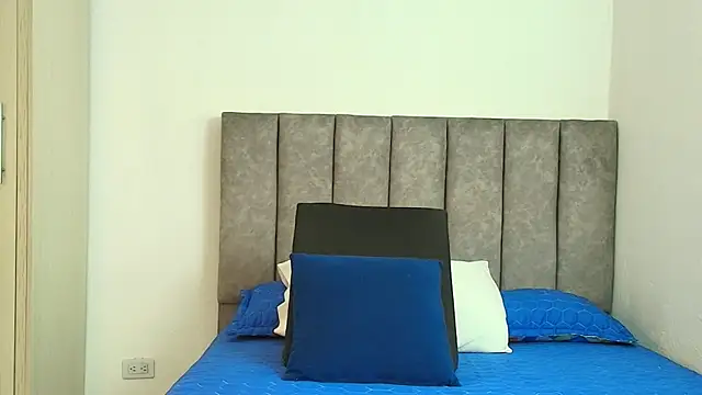 karina lewis  online show from 13, 10, 2025