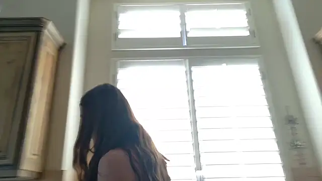 Snapshot of 18petitewhitegirl chatting on 6, 12, 2024 18petitewhitegirl online show from 6, 12, 2024