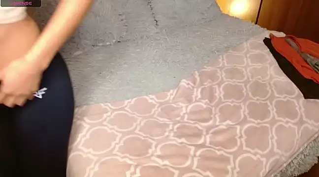 Roussmariehenao online show from 8, 1, 2025