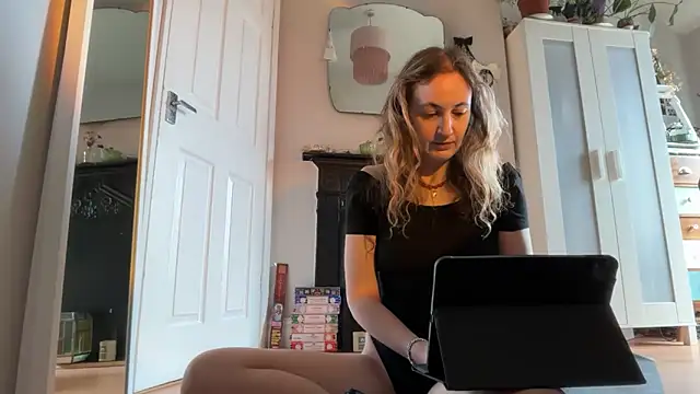 Littlelolo60 online show from 14, 9, 2025