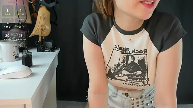 Kelly  bon online show from 28, 2, 2025