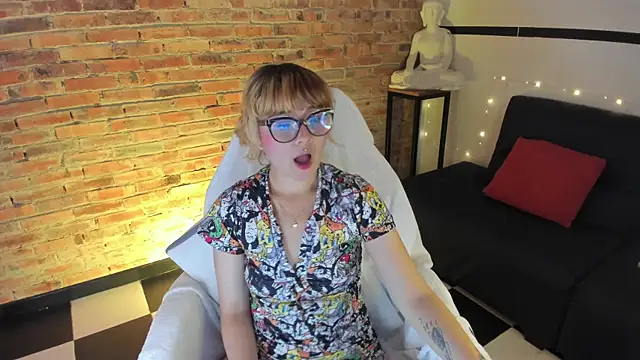 Sweet Namii online show from 8, 3, 2025