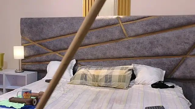 Julia Gomes online show from 10, 2, 2025