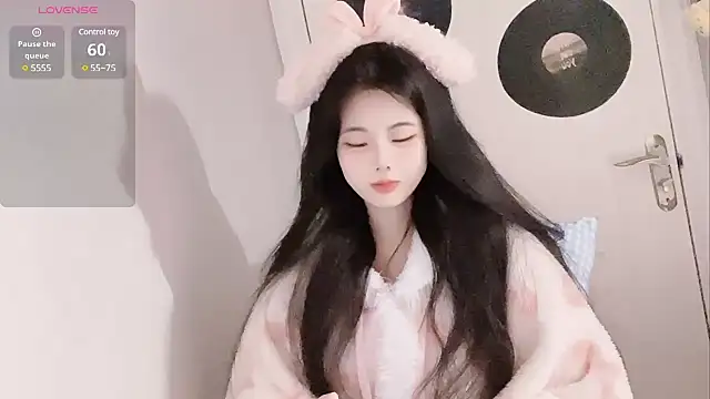 Qedgjwyz1 online show from 3, 2, 2025