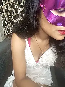 Snapshot of REVA_DARLING chatting on 27, 5, 2026 REVA DARLING online show from 27, 5, 2026