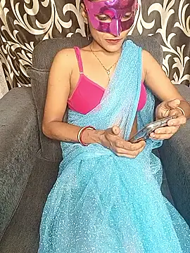Snapshot of REVA_DARLING chatting on 3, 6, 2026 REVA DARLING online show from 3, 6, 2026