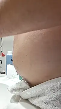 Snapshot of Davo84123 chatting on 18, 12, 2025 Davo84123 online show from 18, 12, 2025