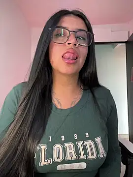 Devilsweet17 online show from 22, 4, 2026