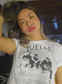 Snapshot of Karen_San_Miguel chatting on 7, 2, 2025 Karen San Miguel online show from 7, 2, 2025