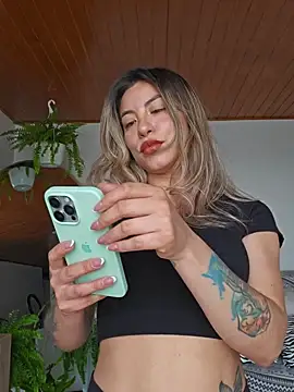 Snapshot of Karen_San_Miguel chatting on 19, 2, 2025 Karen San Miguel online show from 19, 2, 2025