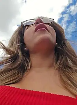 Snapshot of Karen_San_Miguel chatting on 2, 10, 2025 Karen San Miguel online show from 2, 10, 2025