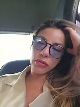 Karen San Miguel online show from 24, 4, 2026