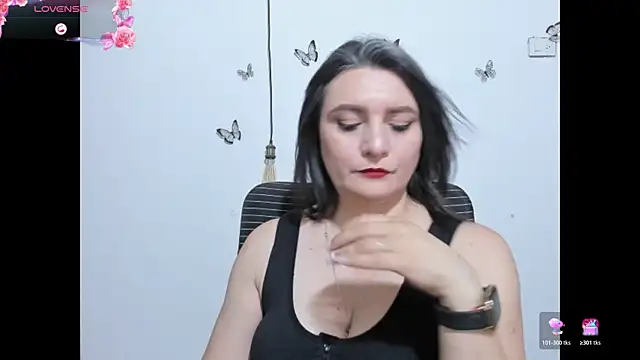 Amie Adams82  online show from 6, 7, 2026