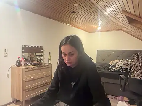 Snapshot of JeSuisUnTapin chatting on 2, 12, 2025 JeSuisUnTapin online show from 2, 12, 2025