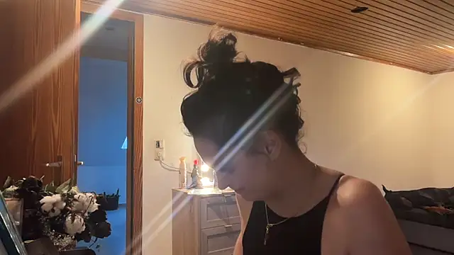 Snapshot of JeSuisUnTapin chatting on 19, 12, 2025 JeSuisUnTapin online show from 19, 12, 2025