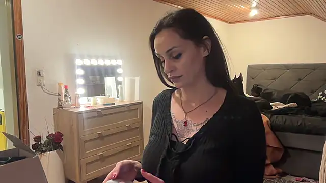 Snapshot of JeSuisUnTapin chatting on 2, 2, 2026 JeSuisUnTapin online show from 2, 2, 2026