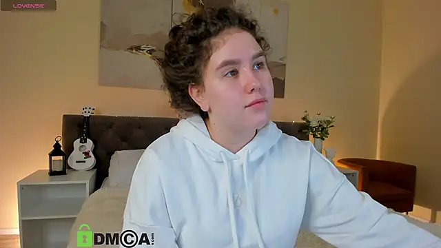 Ariella Sol online show from 10, 10, 2025