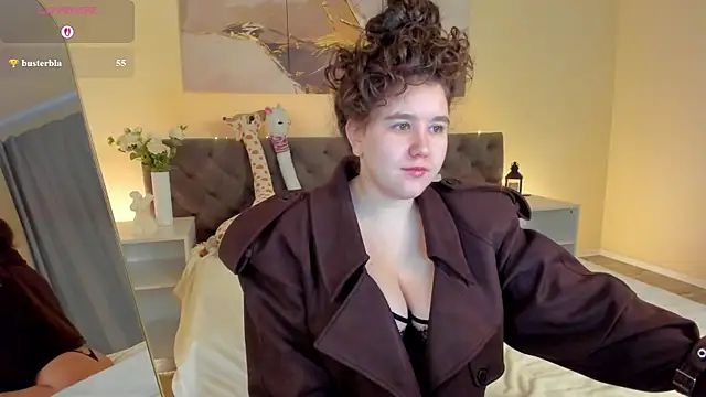 Snapshot of Ariella_Sol chatting on 19, 5, 2026 Ariella Sol online show from 19, 5, 2026