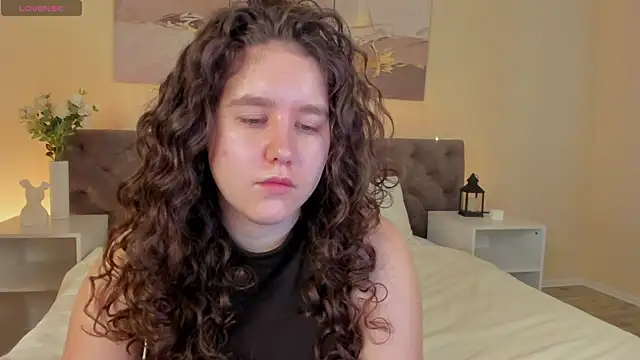 Snapshot of Ariella_Sol chatting on 20, 6, 2026 Ariella Sol online show from 20, 6, 2026