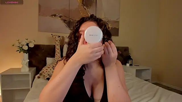 Snapshot of Ariella_Sol chatting on 29, 7, 2026 Ariella Sol online show from 29, 7, 2026