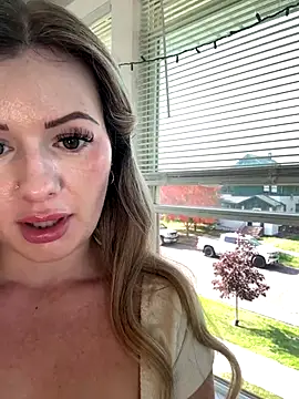 LoveShae  online show from 3, 10, 2025