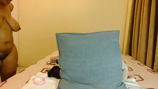 Snapshot of ALEXABOUJEE95 chatting on 11, 3, 2025 ALEXABOUJEE95 online show from 11, 3, 2025