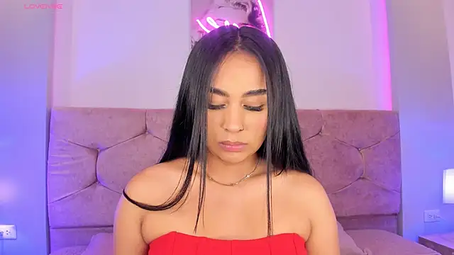 Snapshot of Cameliaa_Smiith chatting on 14, 12, 2024 Cameliaa Smiith online show from 14, 12, 2024