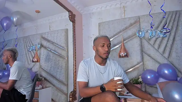 Snapshot of JamesParck chatting on 16, 2, 2025 JamesParck online show from 16, 2, 2025