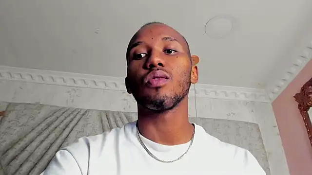 Snapshot of JamesParck chatting on 1, 3, 2025 JamesParck online show from 1, 3, 2025