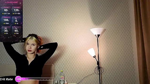 Snapshot of excited-kristi chatting on 30, 10, 2025 excited-kristi online show from 30, 10, 2025