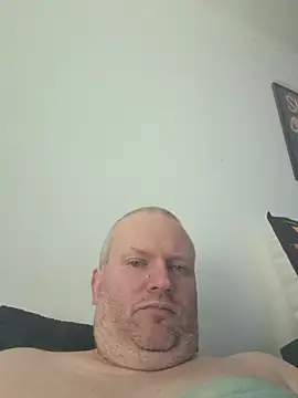 ShyBoy1982 online show from 27, 4, 2026